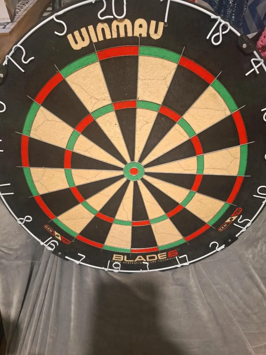 Darts - Image 1