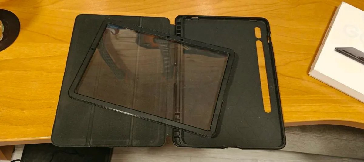 Samsung Galaxy Tab S8 - Image 2
