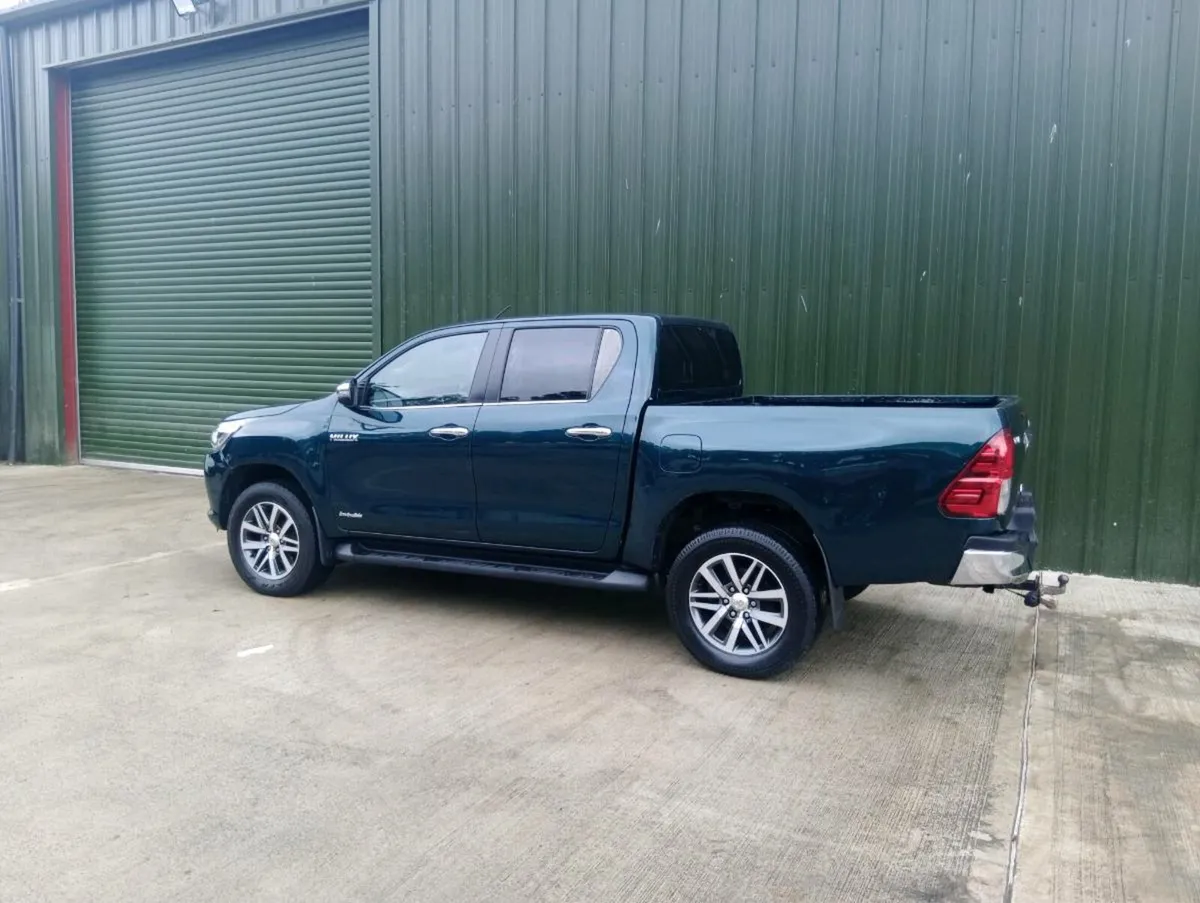 2019 TOYOTA HILUX - Image 3