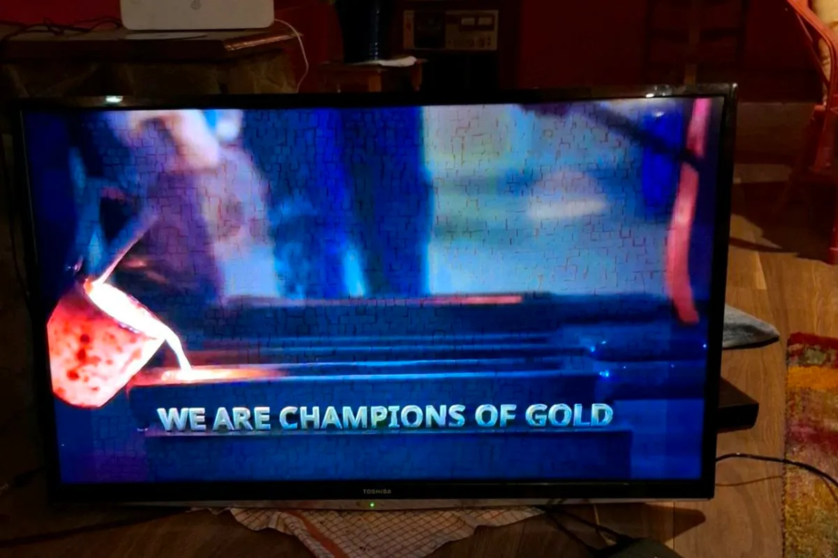 40 INCH TV - Image 1