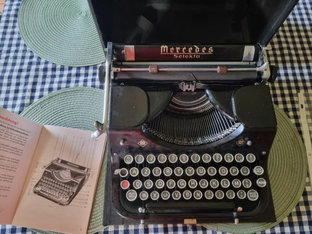 Vintage Mercedes Selekta typewriter - Image 4