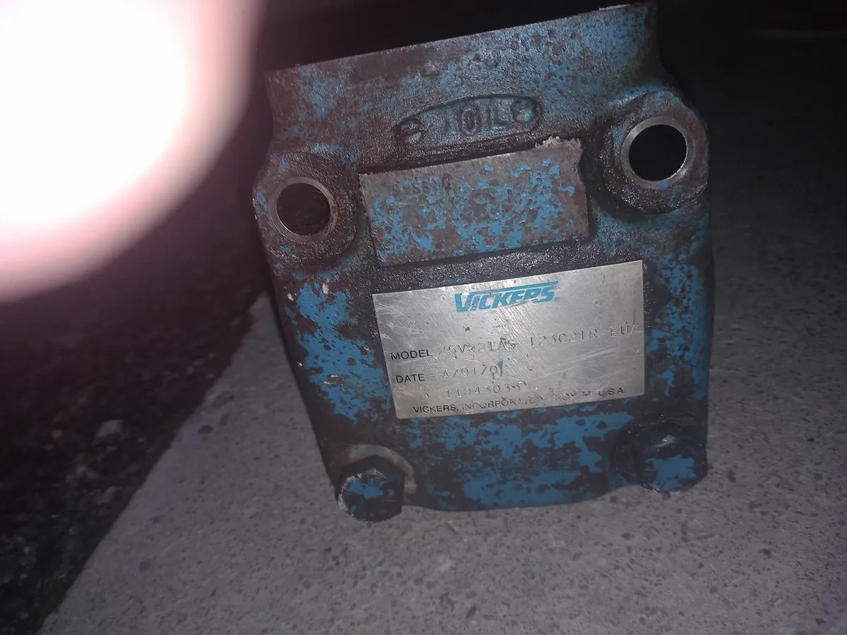 Volvo A20 Dump Truck hydraulic pump wanted - Image 1