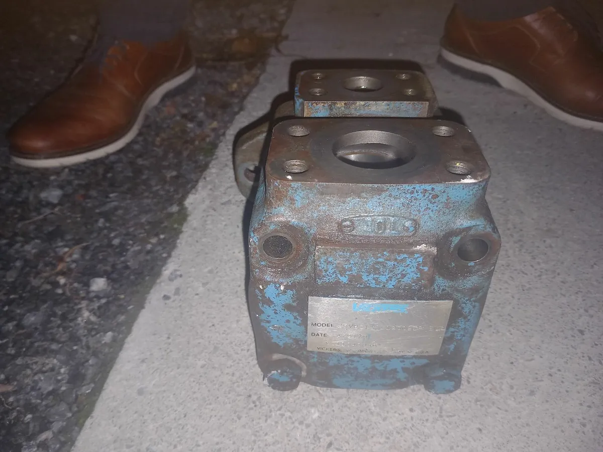 Volvo A20 Dump Truck hydraulic pump wanted - Image 2