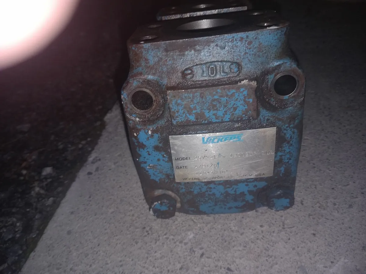Volvo A20 Dump Truck hydraulic pump wanted - Image 3