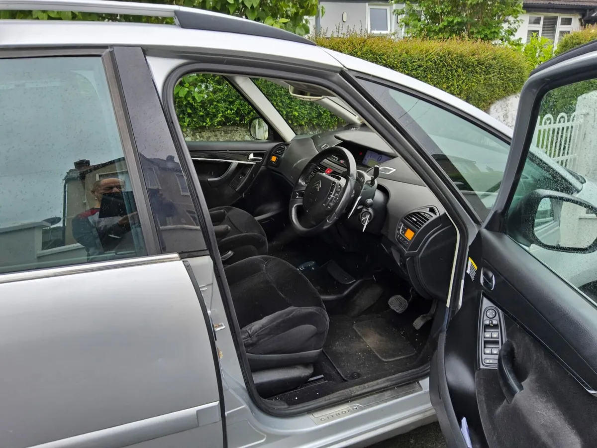 CITROEN
Automatic car - Image 4