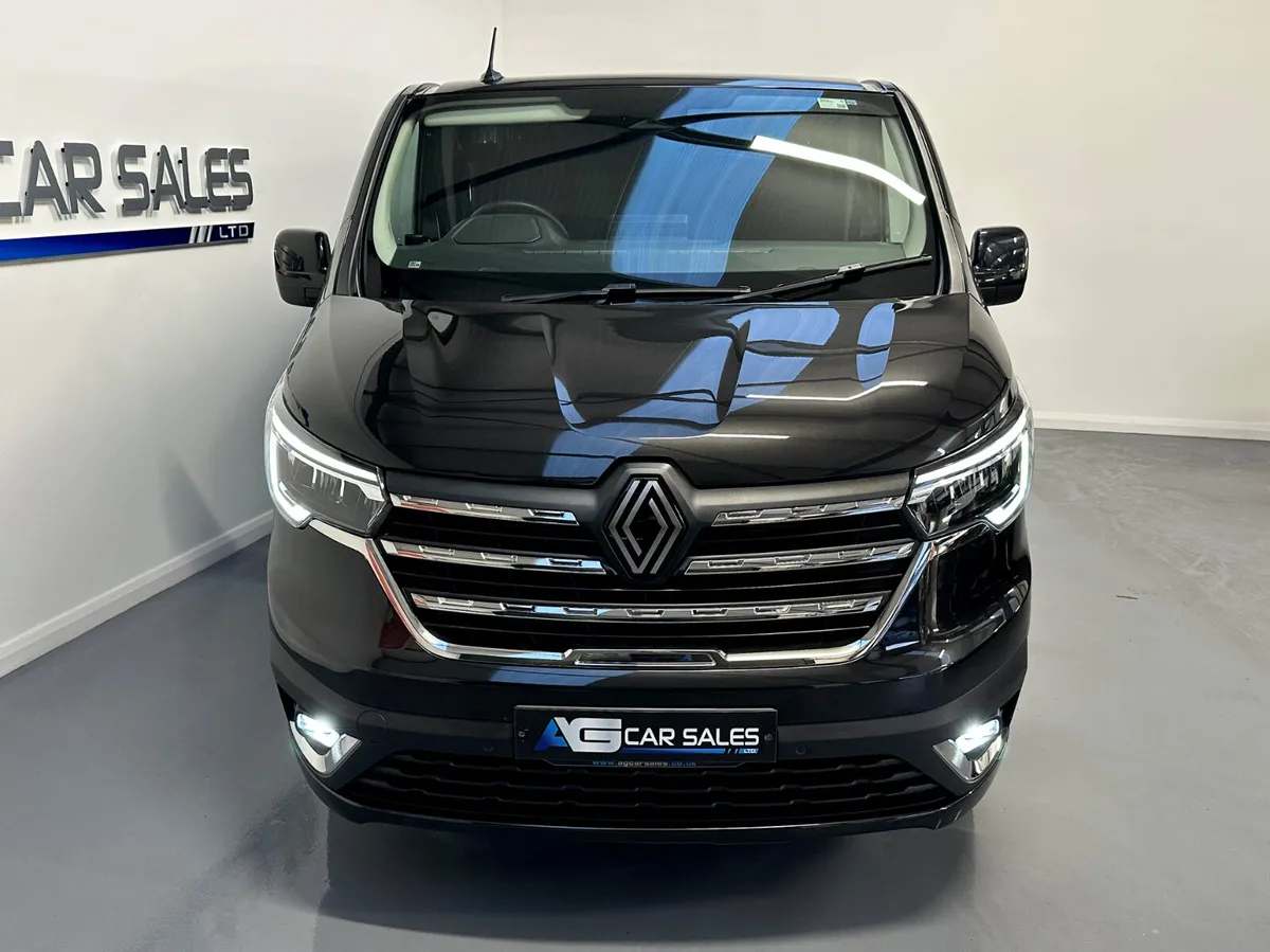 2025 Renault Trafic 2.0 DCi 150 Extra Sport - Image 3