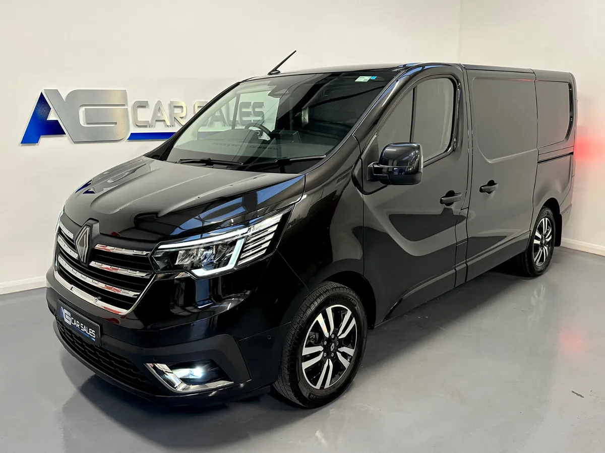 2025 Renault Trafic 2.0 DCi 150 Extra Sport - Image 4