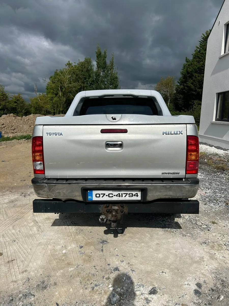 Toyota Hilux - Image 3