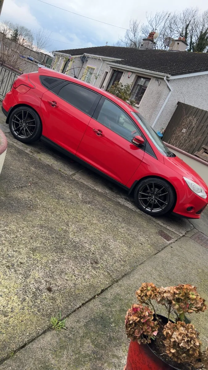 Ford Focus - Image 2