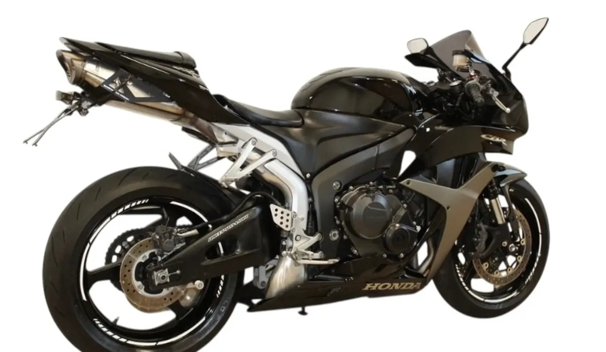 Honda CBR600RR PC40 - Image 4