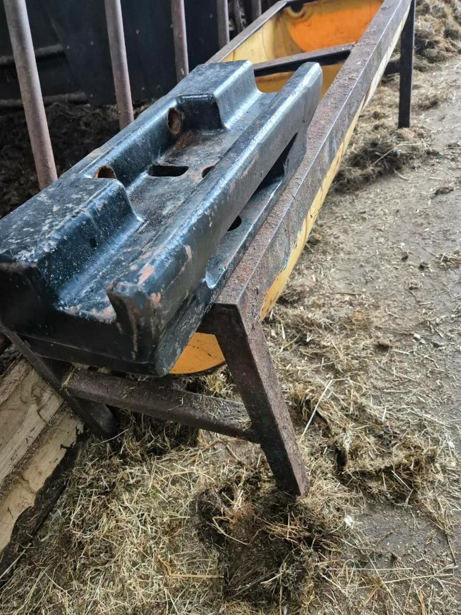 New holland weight carrier - Image 2