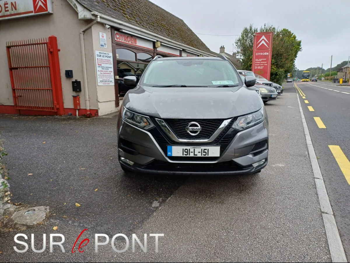 Nissan Qashqai 1.5 SV 18 4DR - Image 2