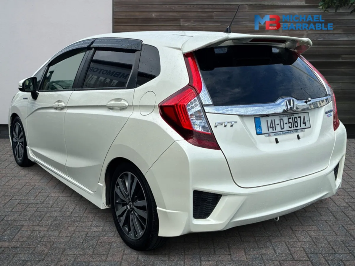Honda Fit 1.5L Petrol Hybrid Automatic RS - Image 4