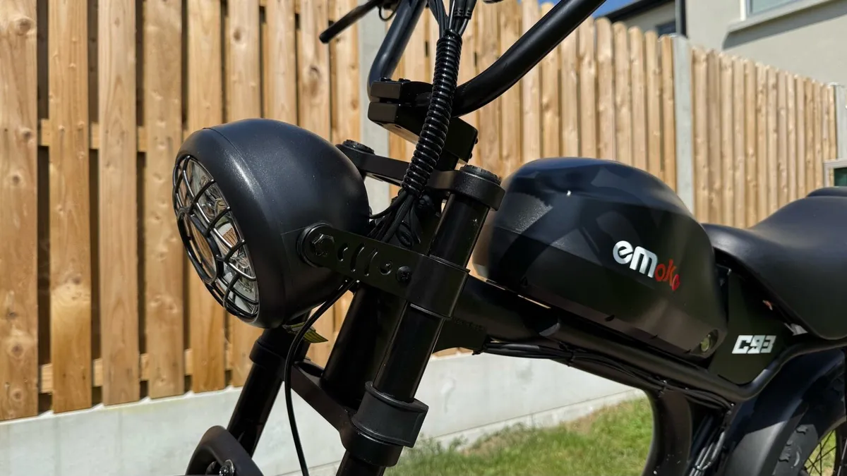 Emoko C93 e-bike (USED ONCE ONLY FOR REVIEW) - Image 2