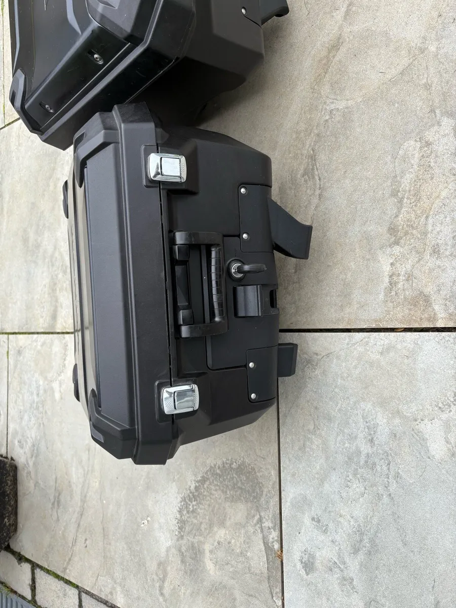 Honda crf1000 Africa twin genuine pannier luggage - Image 4