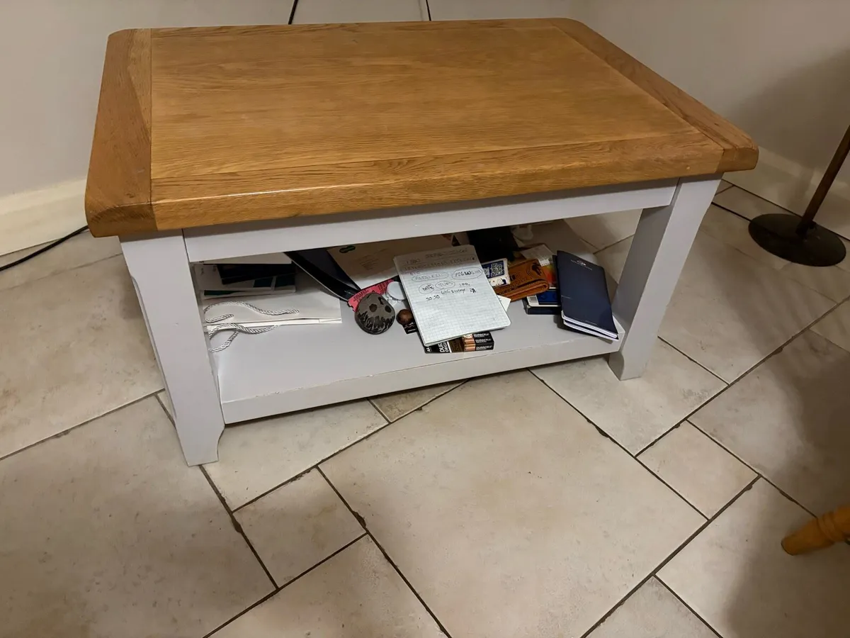 Oak tv unit and coffee table - Image 2