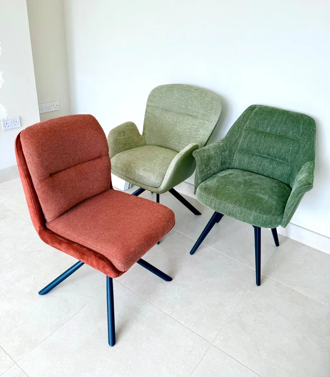 3 Brand new swivel chairs for sale