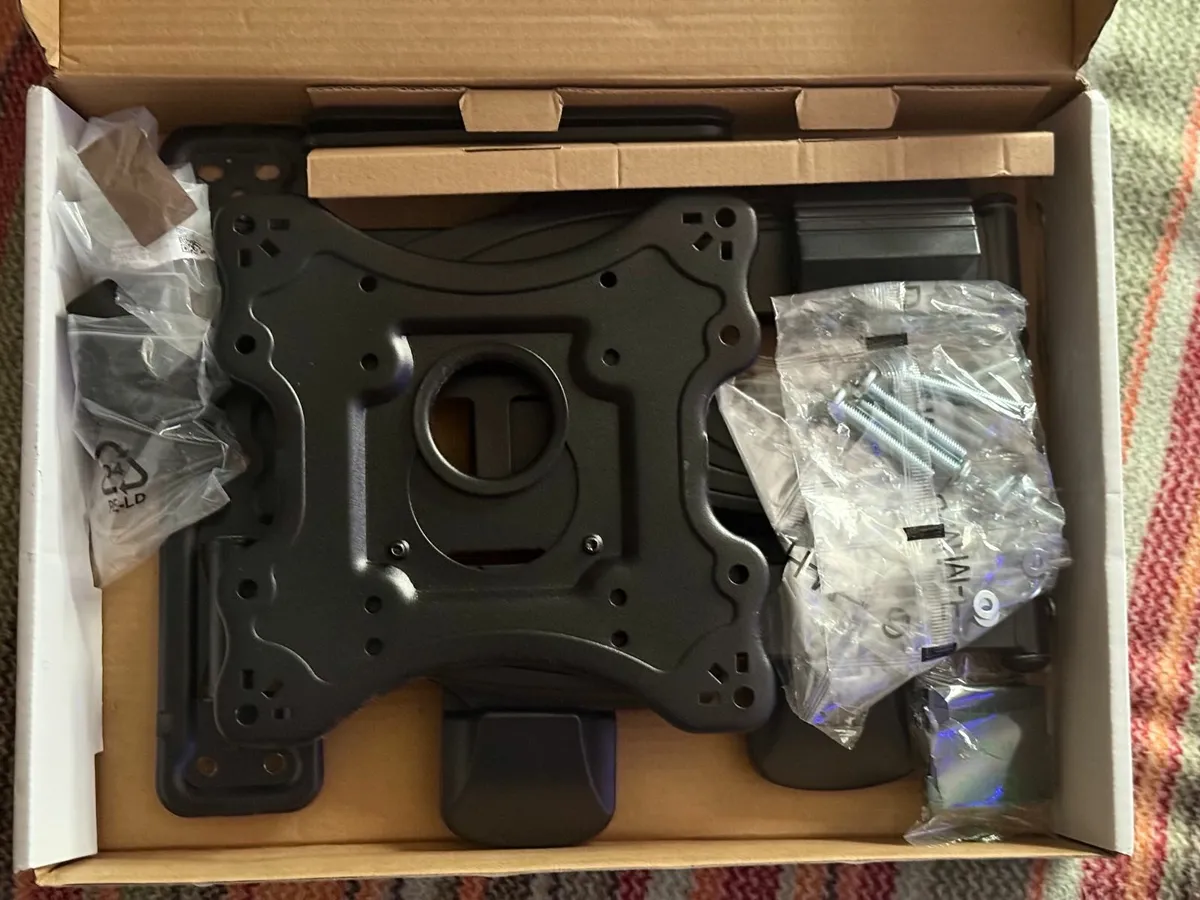 Full Motion TV Wall Mount (24″–55″) - Image 2