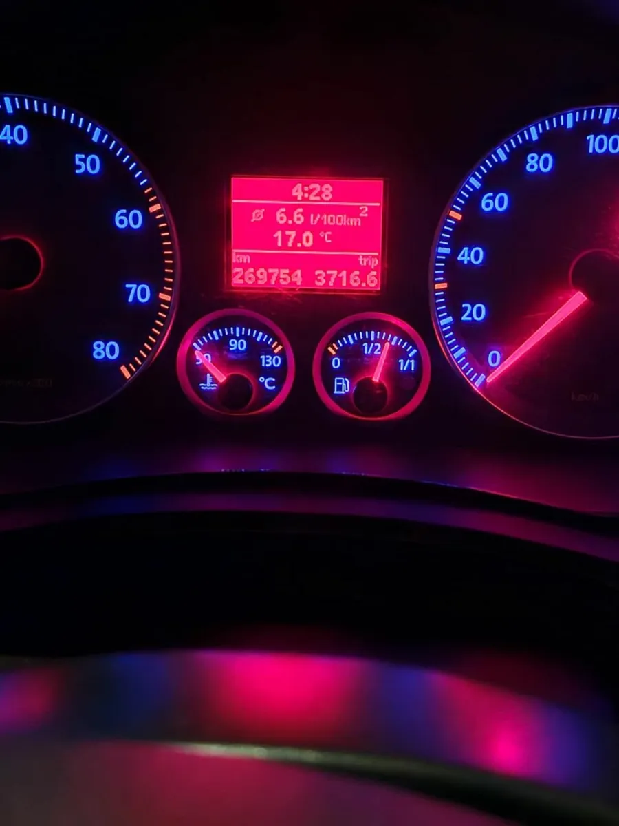 Volkswagen Golf 2006 - Image 2
