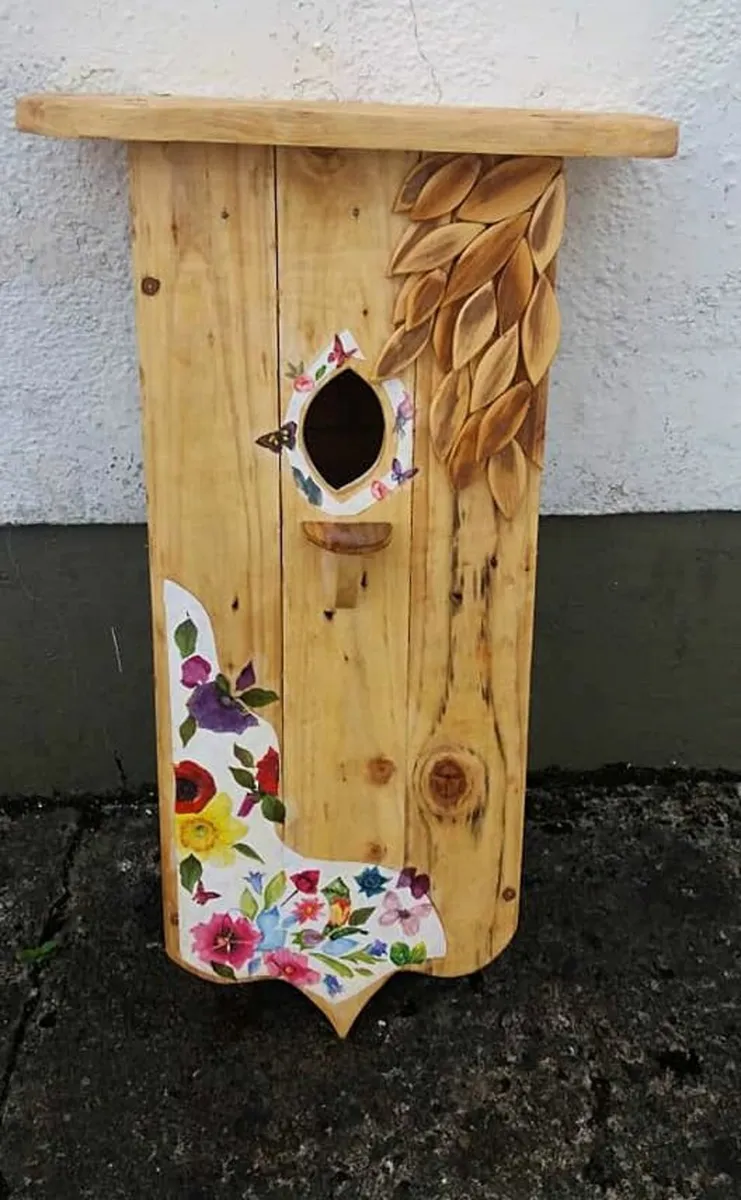 Rustic floating birdhouse / birdbox  LGE - Image 2