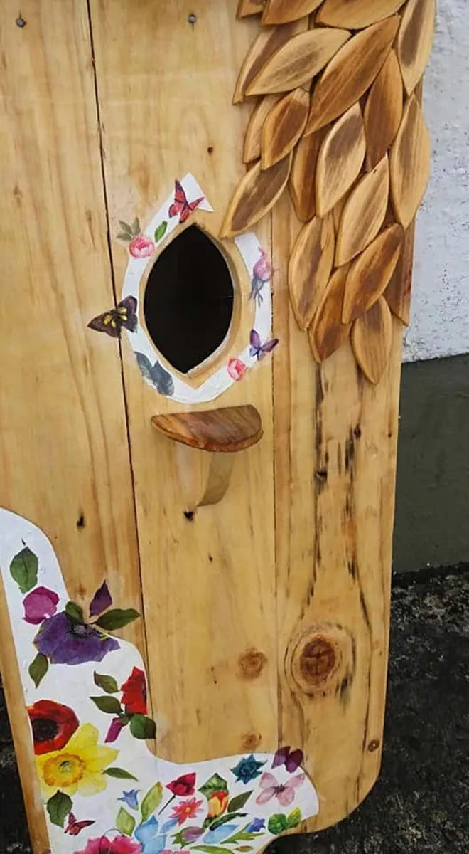 Rustic floating birdhouse / birdbox  LGE - Image 3