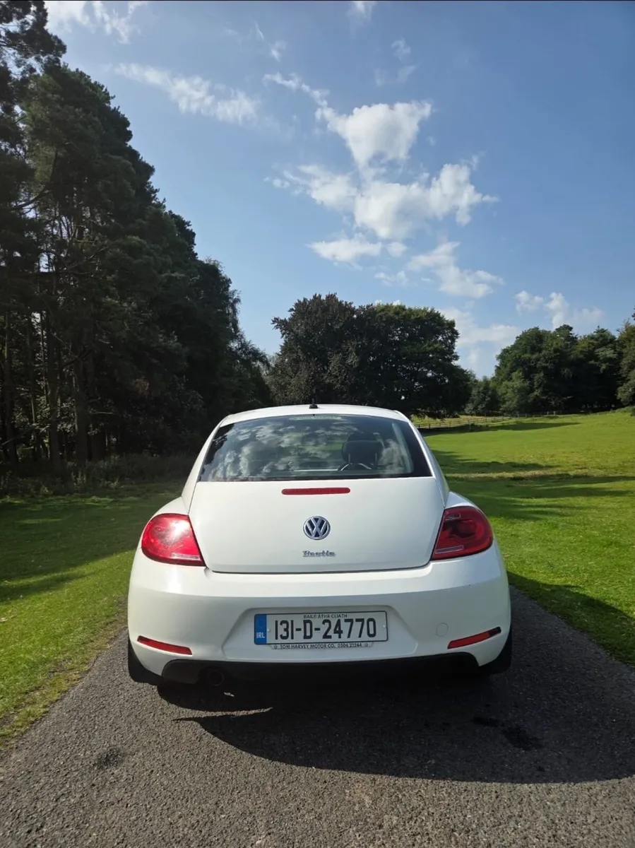 Volkswagen Beetle 2013 - Image 2