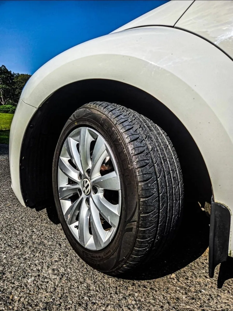 Volkswagen Beetle 2013 - Image 3