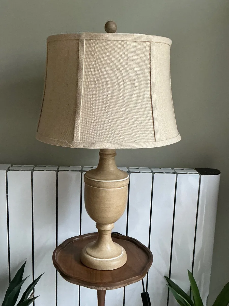 Ceramic table lamp with shade 25 inches high - Image 1