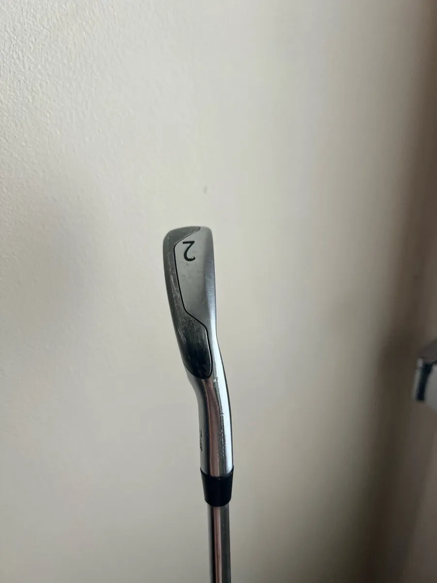 Titleist 2 iron - Image 2