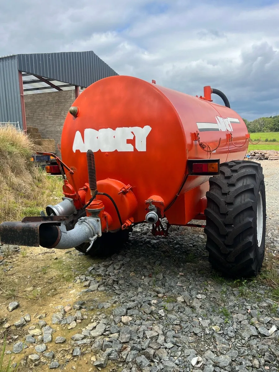 Abbey 1600g tanker - Image 4