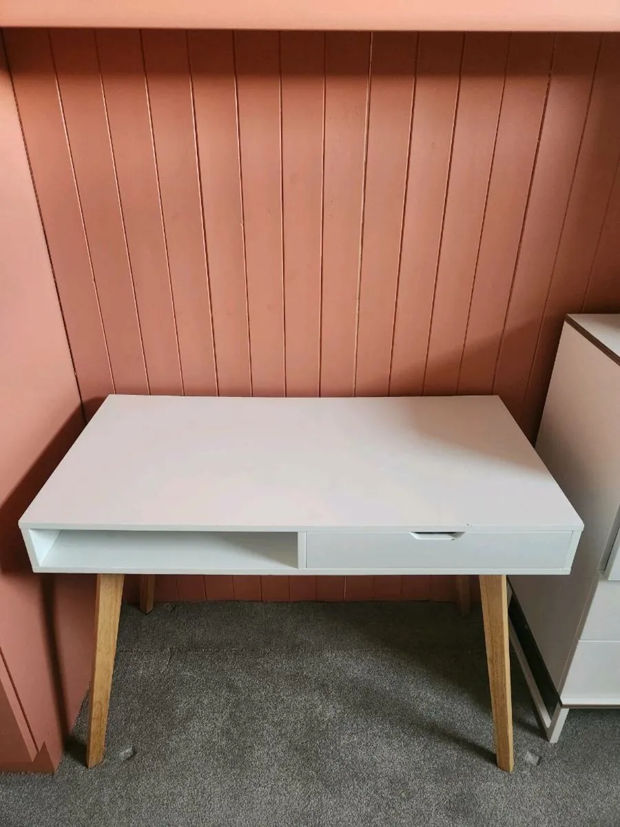 Desk - Image 1