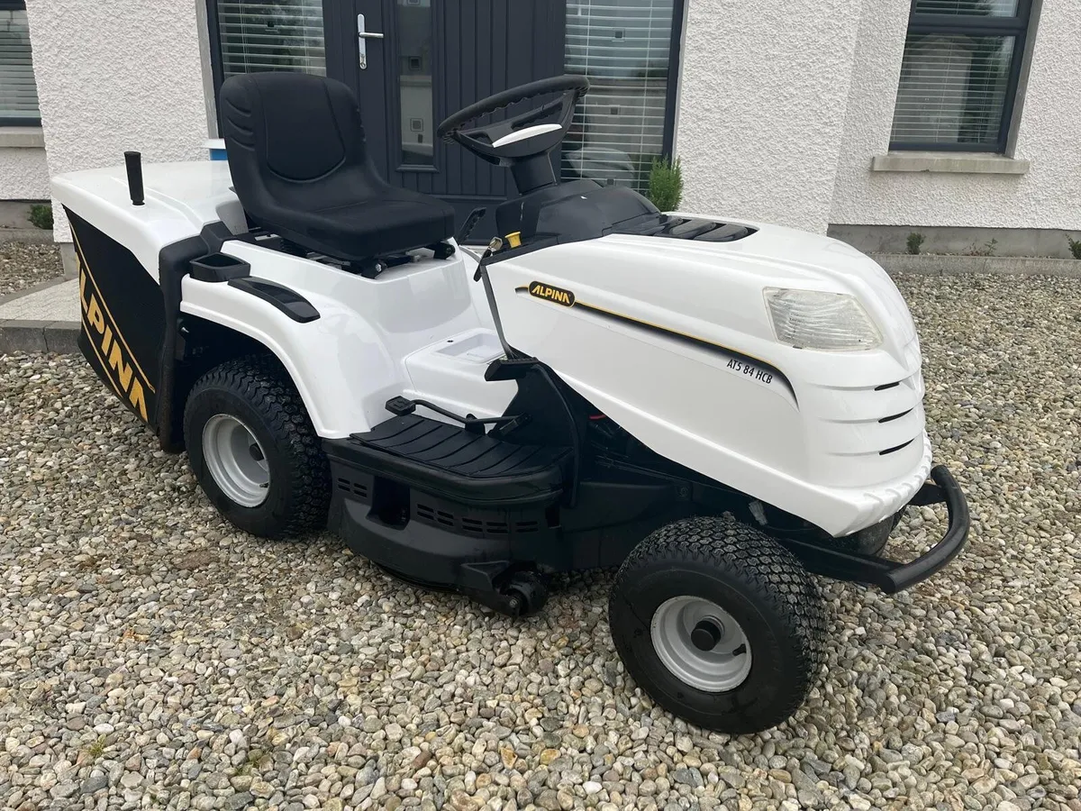 Mountfield hydrostatic ride on lawnmower - Image 3