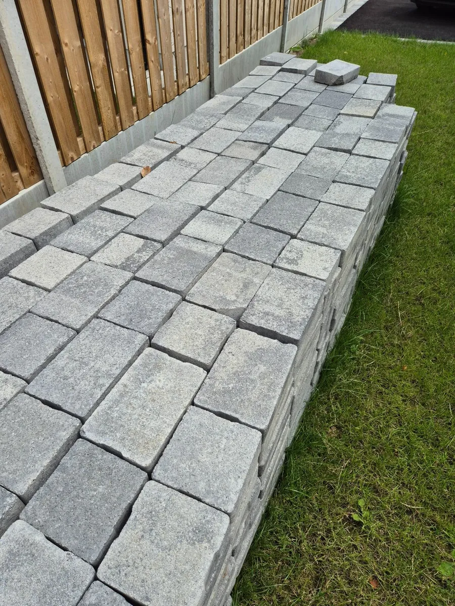 Cobble stone
