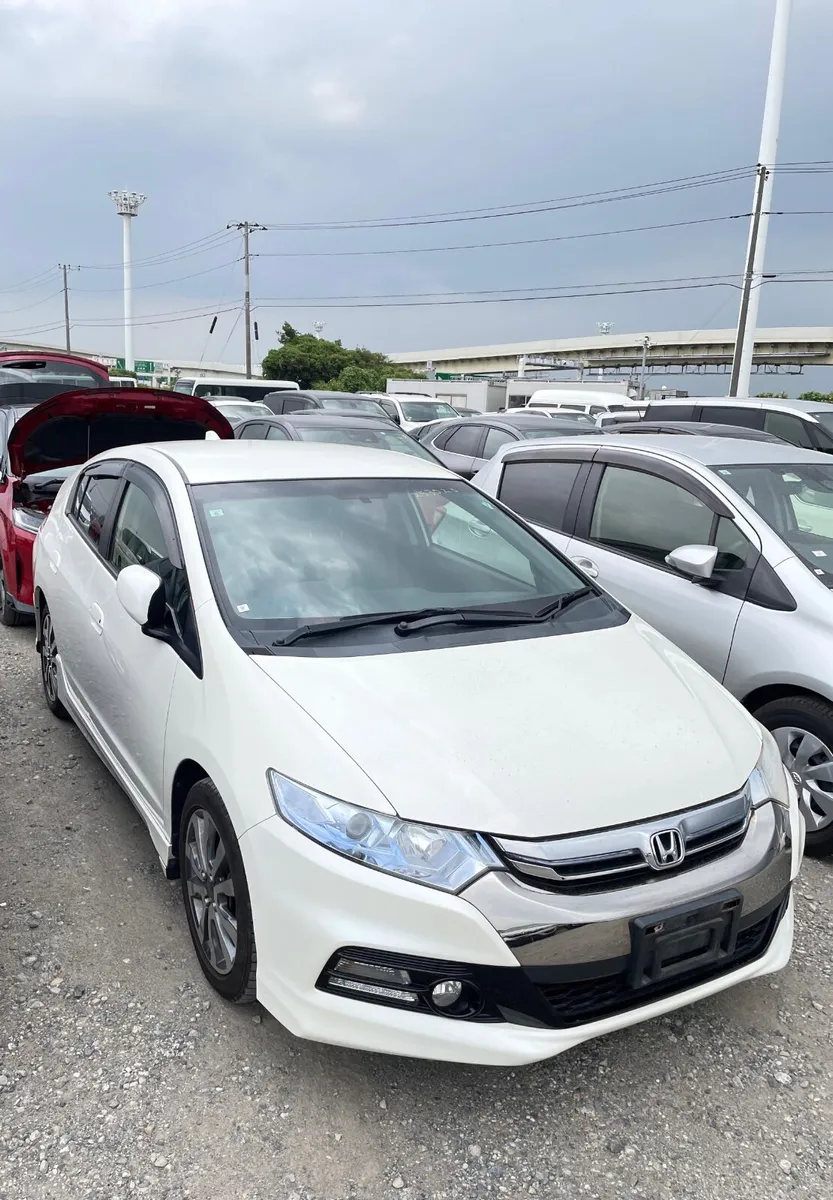 2013 Honda Insight Exclusive 1.5Hybrid Auto - Image 2