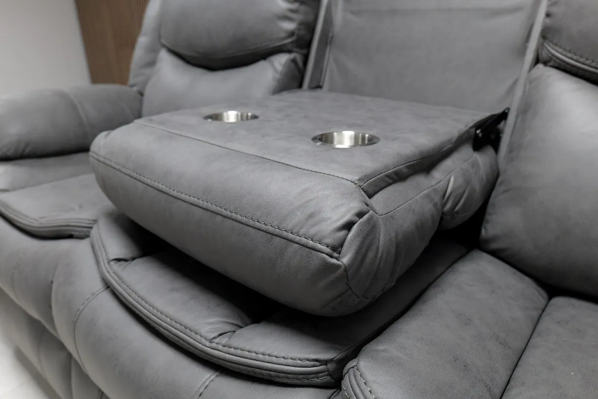 Valarie Grey Technology Manual Recliner Sofa - Image 4