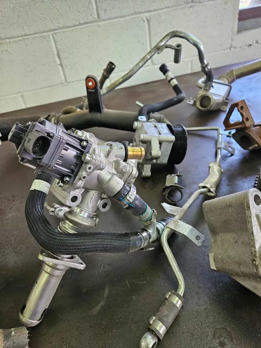 Iveco 2.3 Rwd engine parts - Image 1