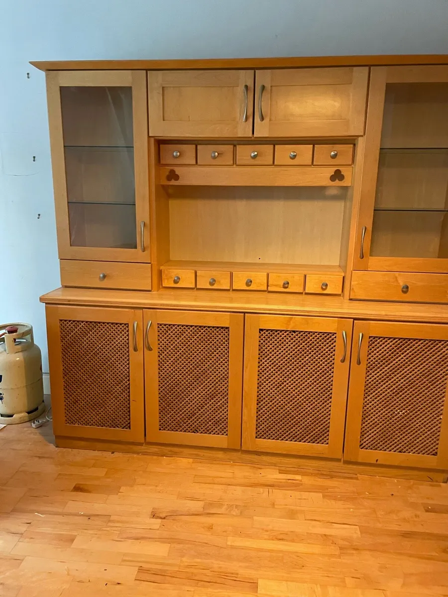 Dresser - Image 1