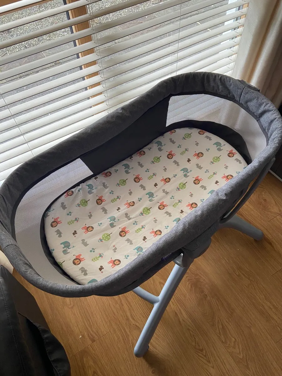 Chicco, baby crib and seat - Image 2