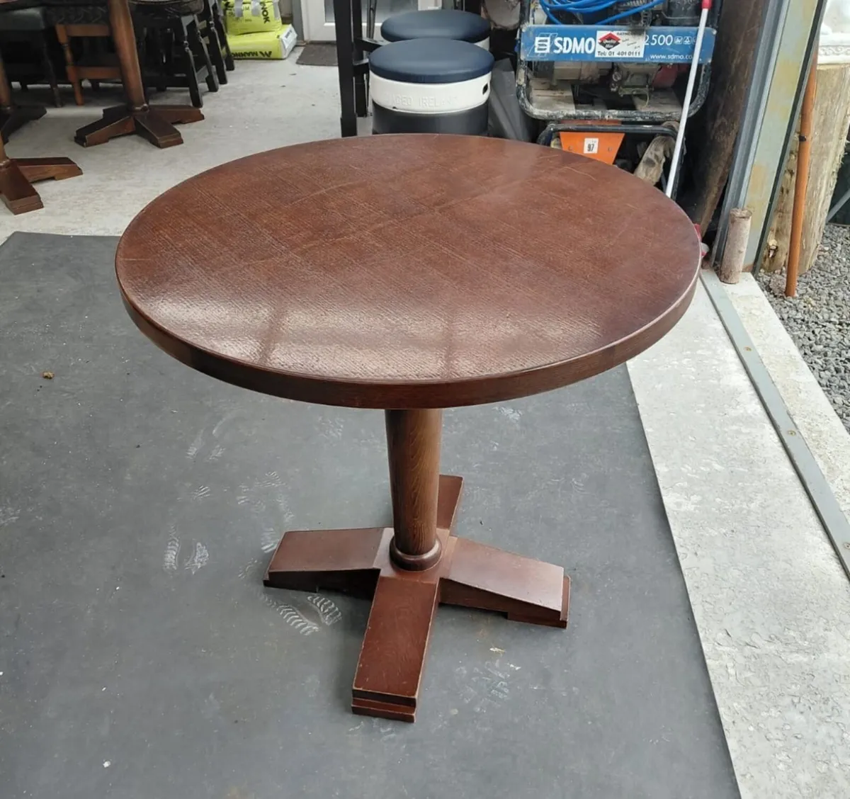 Pub tables - Image 2
