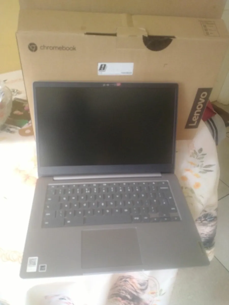 Chromebook - Image 3