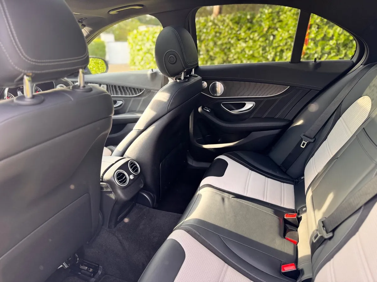 Mercedes-Benz C-Class 2017 - Image 4