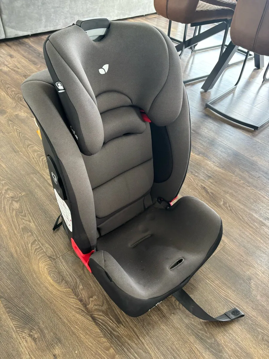 Joie Car seat 9-25kg (1-7 years) - Image 1