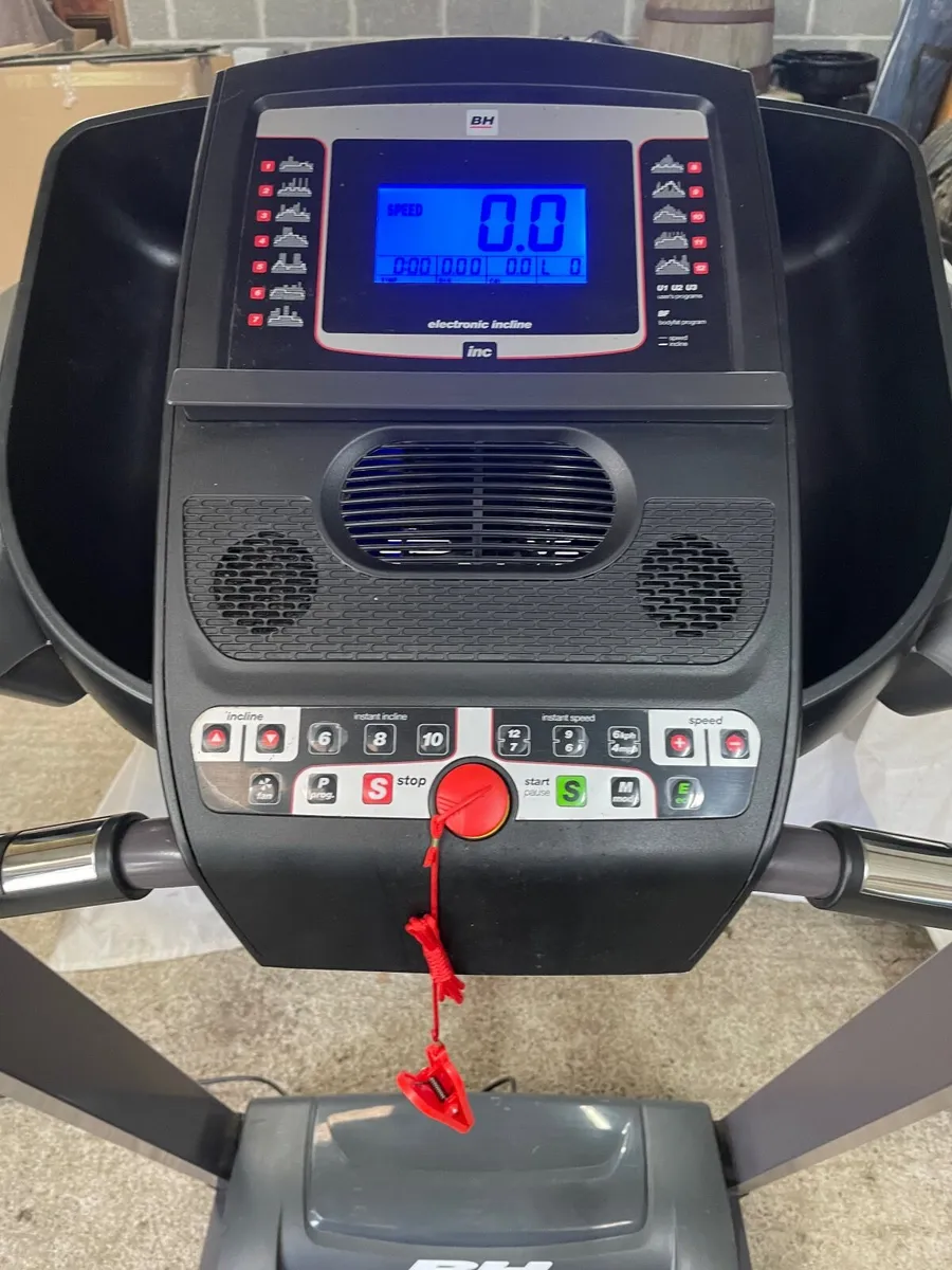 BH Pioneer R3 Treadmill - Image 2