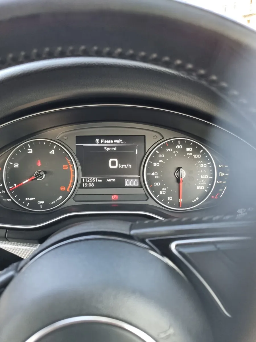 Audi A4 2017 - Image 2