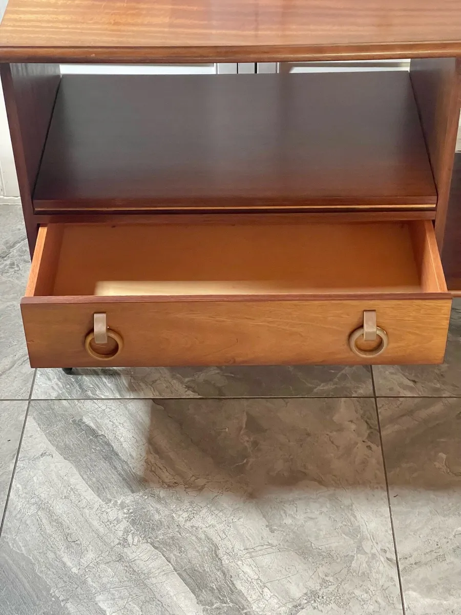Mid century media chest - Image 3