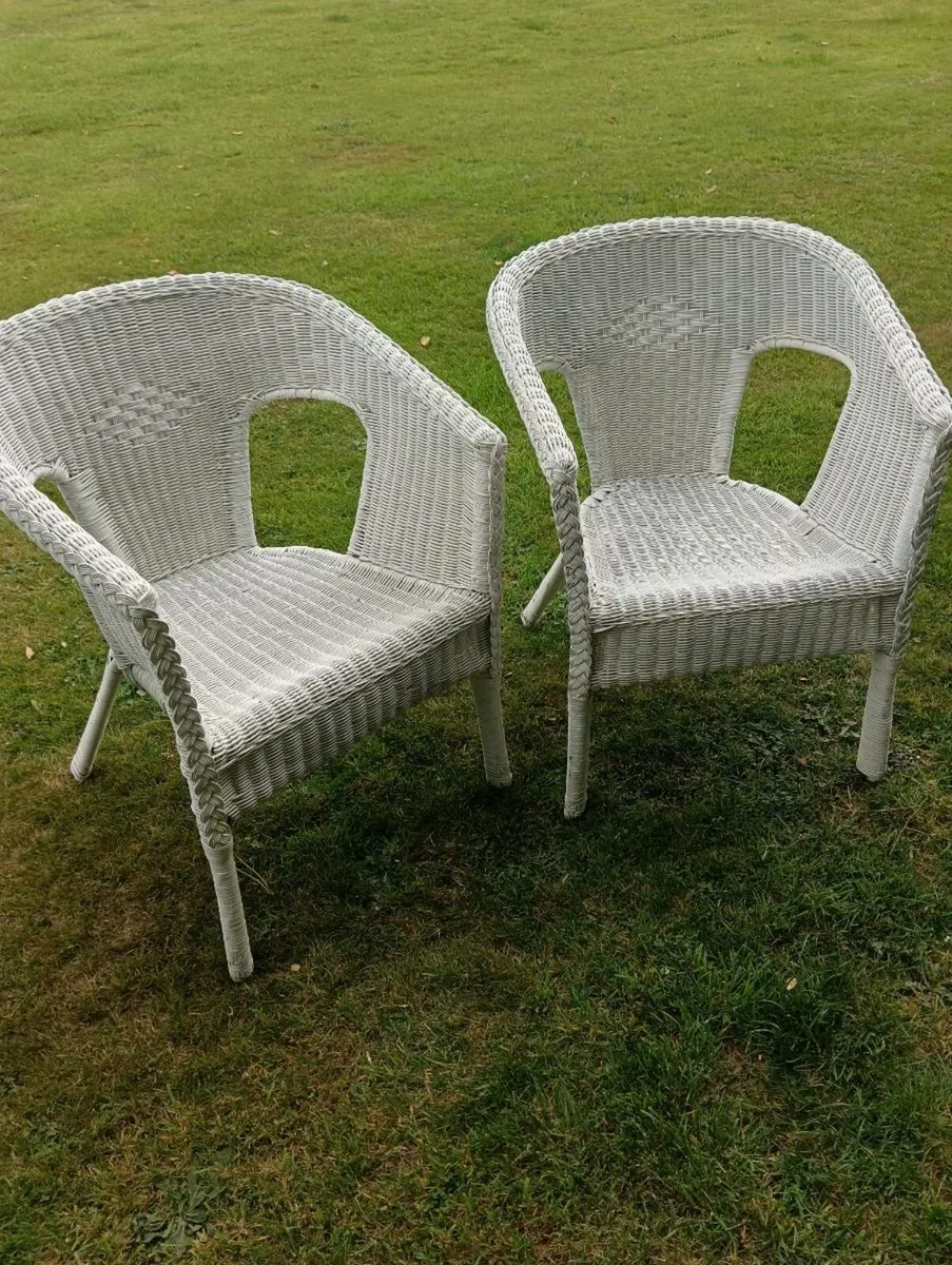 2 lovely wicker chairs, vintage - Image 1