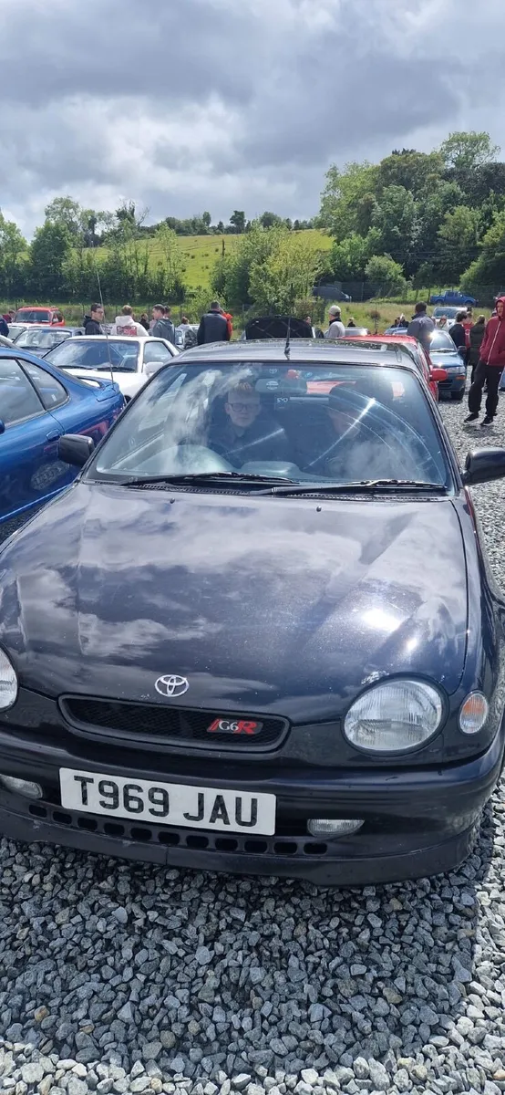 Toyota Corolla 1999 - Image 2