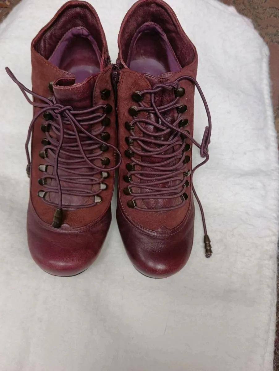 Beautiful hush puppies boots vintage size 5 - Image 3