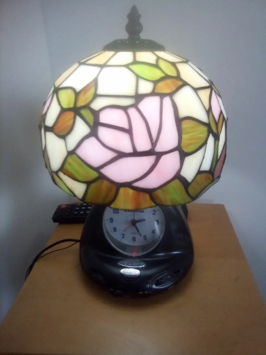 Vintage Steepletone Tiffany Style Lamp