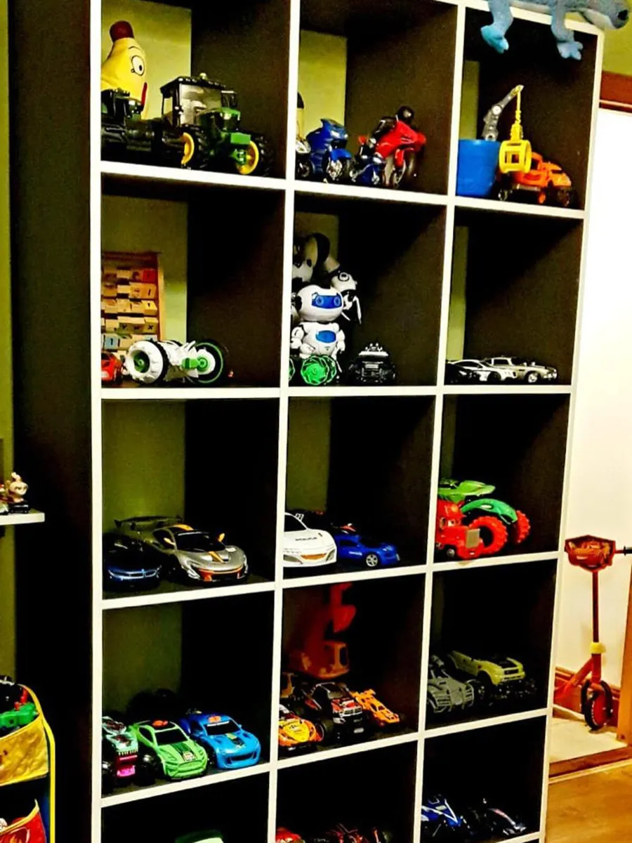 Storage units - Image 2